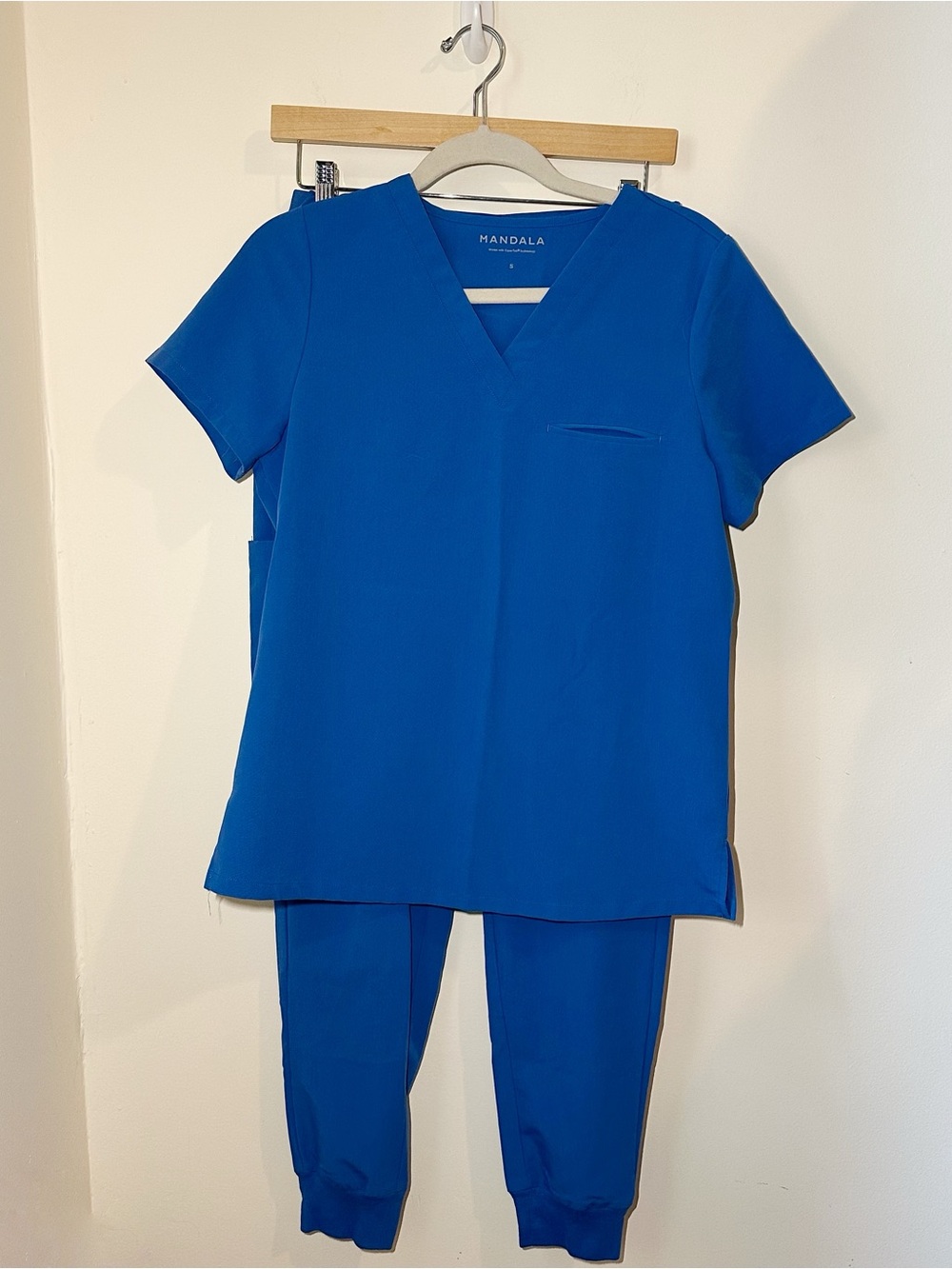 NWOT Mandala Royal Blue Scrubs Set Small